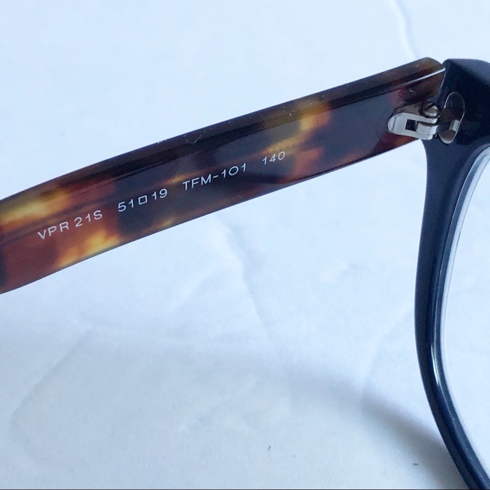 Prada Frames With Case - image 5